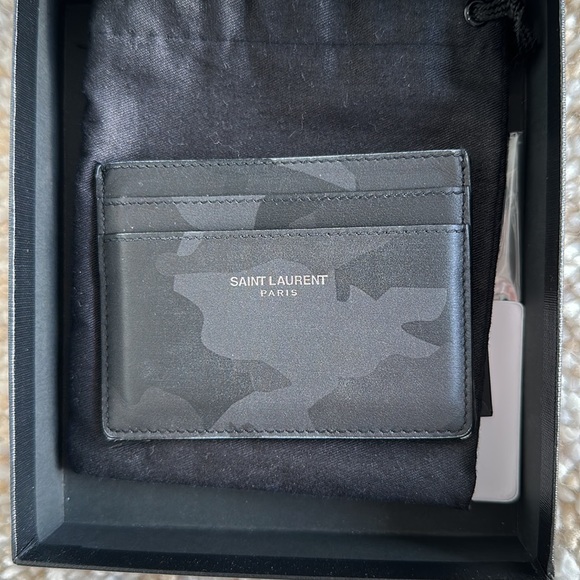 YSL Cardholder - Picture 2 of 6